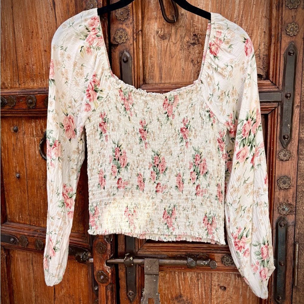 American Eagle Outfitters Floral Smocked Blouse - Pink and Cream EUC